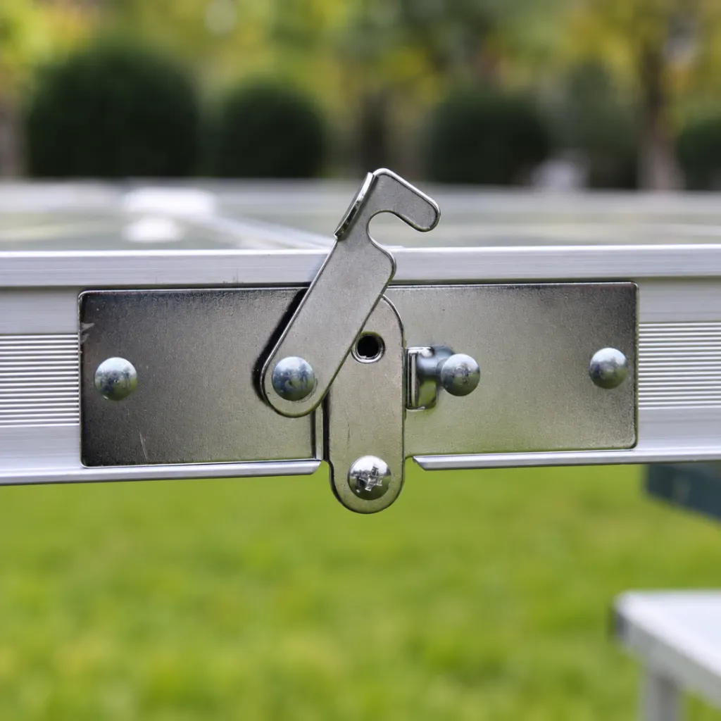 Table Pliante En Aluminium Avec 4 Chaises (3).webp