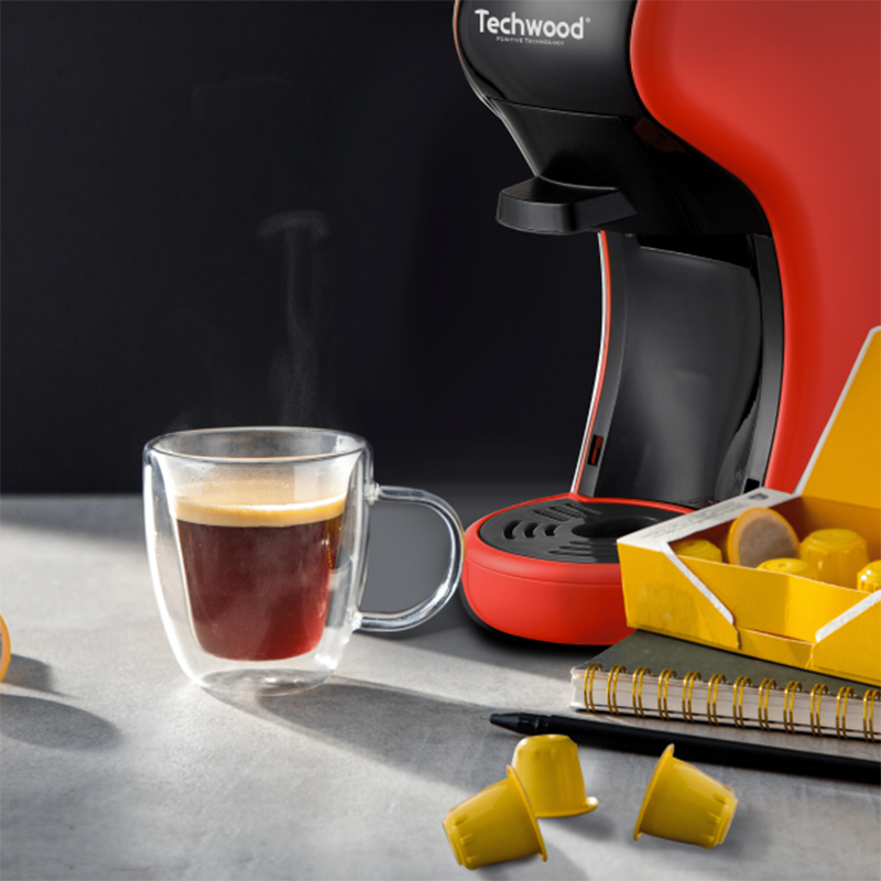 Machine Expresso Multicapsules Techwood Rouge – 19 Bars avec Réservoir 600mL – TCA-195N