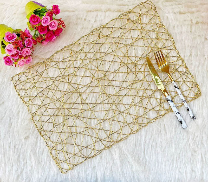 Napperons Rectangulaire Doré en plastique 30/45 cm