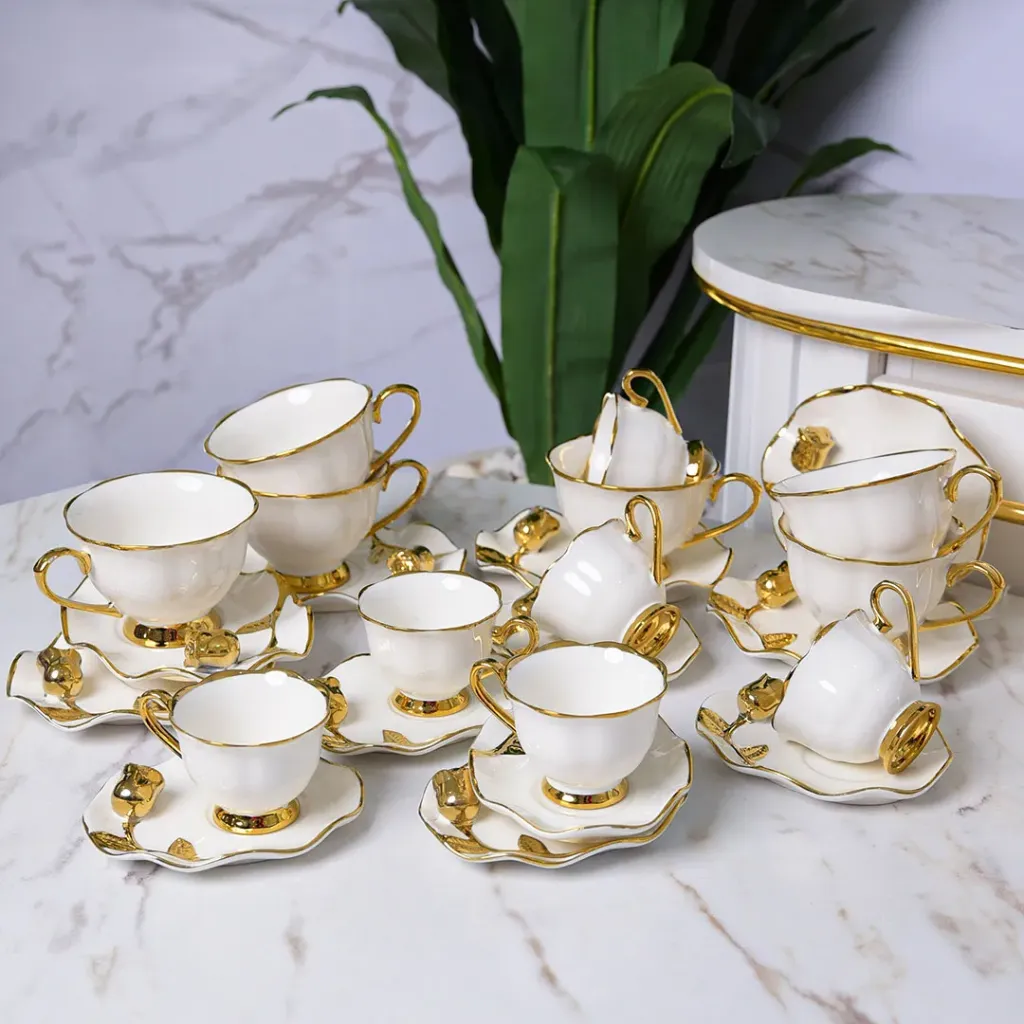 [SAI105-21-1] Service à Café 24 Pièces en Porcelaine Blanche - Motif Floral