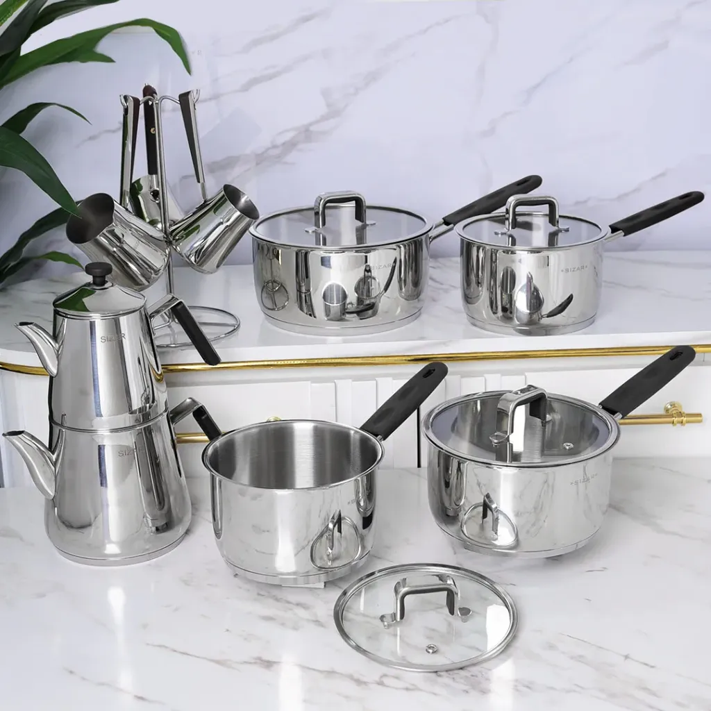 [SZR16P-N] Batterie De Cuisine Sizar 16 Pièces En Inox 18/10 - Noir